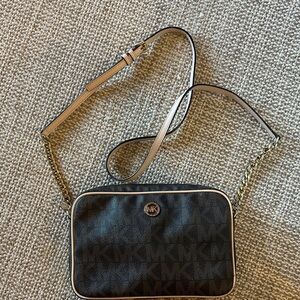 ✨Michael Kors Brown, Tan, and Gold Crossbody Bag, Very Clean!✨